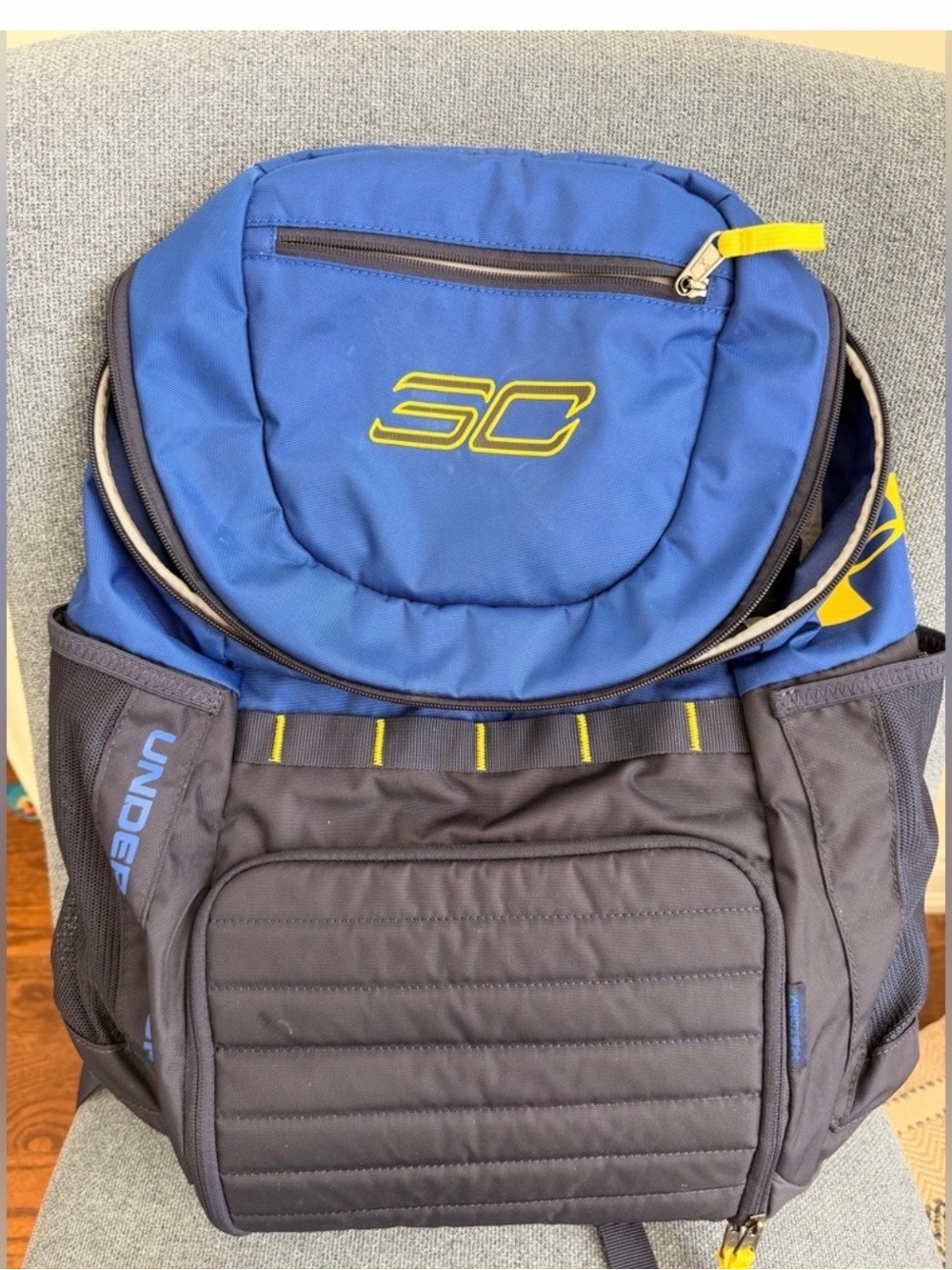 Under Armour basketball backpack never used STEPH CURRY